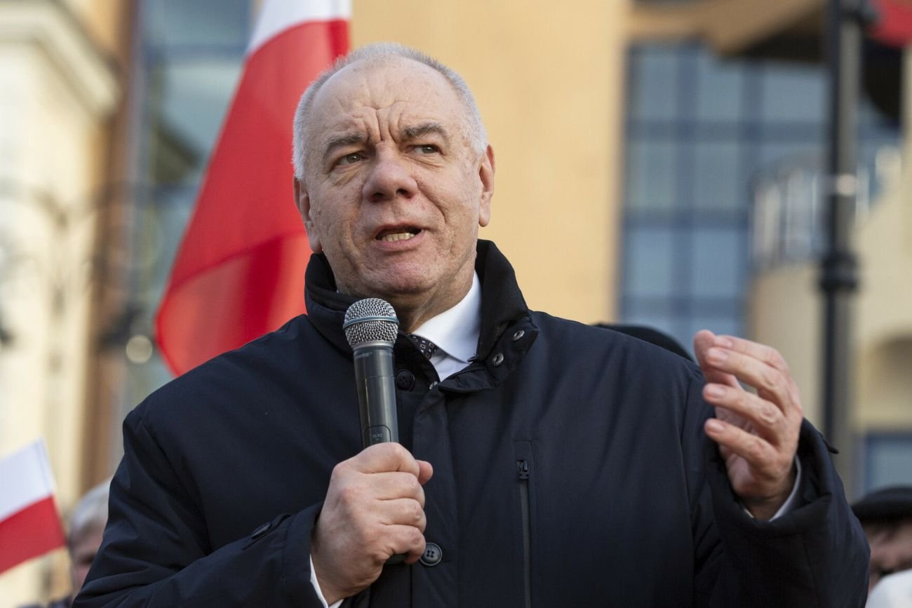 Spięcie na antenie TVN24 Tak Sasin zareagował na pytania o Nawrockiego.