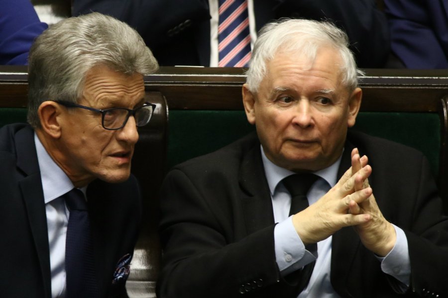 Jarosław Kaczyński nazywał sędziów ojkofobami. Na zdjęciu ze Stanisławem Piotrowiczem, główną twarzą pisowskiej "reformy" sądownictwa.