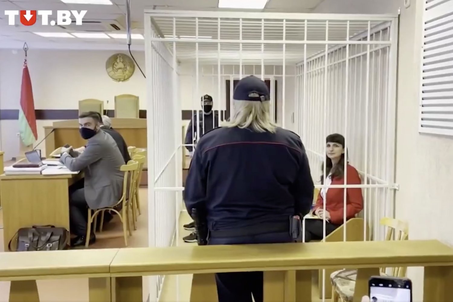 Sąd w Mińsku ujawnił rozprawę w sprawie śmierci Ramana Bandarenki. Dziennikarka i lekarz zostali oskarżeni o niedotrzymanie tajemnicy lekarskiej.