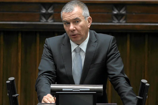 Przygotował plan "na rzecz bogacenia się Polaków" zakładający likwidację podatku PIT oraz innych składek, a zastąpienie ich znacznie niższą opłatą.