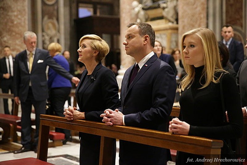 Wizyta w Watykanie ma bardzo napięty harmonogram, ale jej ważnymi punktami są modlitwy rodziny prezydenckiej.