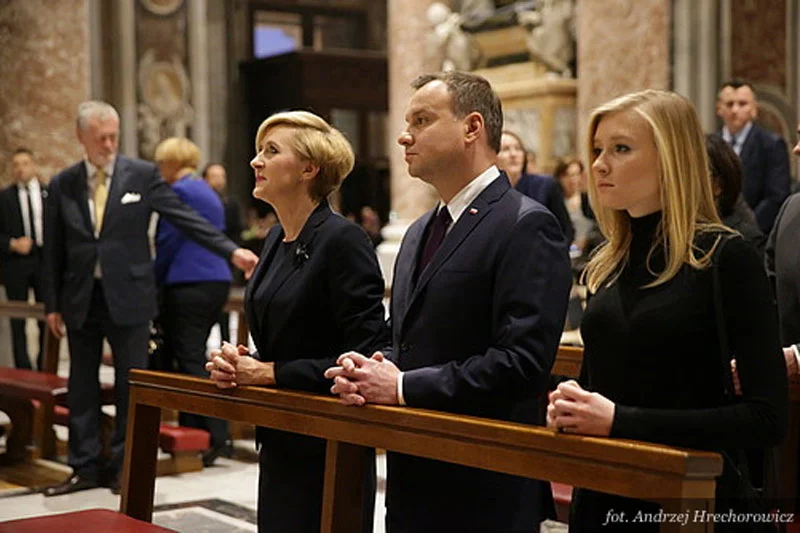 Wizyta w Watykanie ma bardzo napięty harmonogram, ale jej ważnymi punktami są modlitwy rodziny prezydenckiej.
