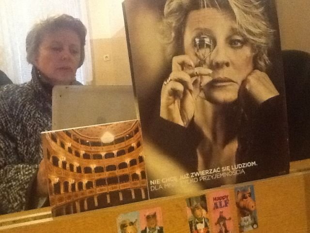 W Gnieźnie w garderobie zastaję swoje zdjęcie na jednym z luster. Miło. Wzruszyłam się.