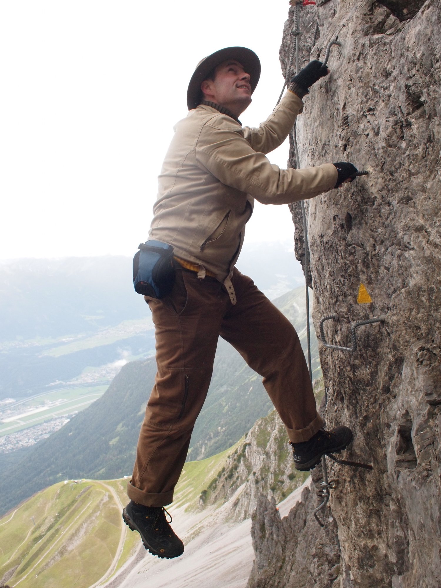 Via Ferrata na Nordkette. Co piątek rano ruszają tu wycieczki z górskim przewodnikiem. Start pod dolną stacją kolejki.