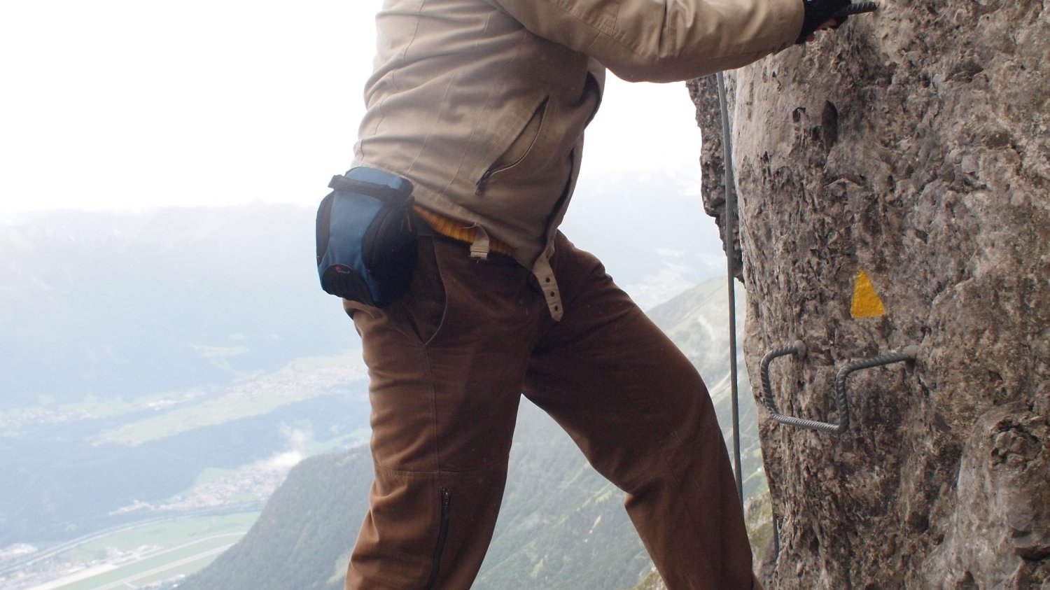 Via Ferrata na Nordkette. Co piątek rano ruszają tu wycieczki z górskim przewodnikiem. Start pod dolną stacją kolejki.