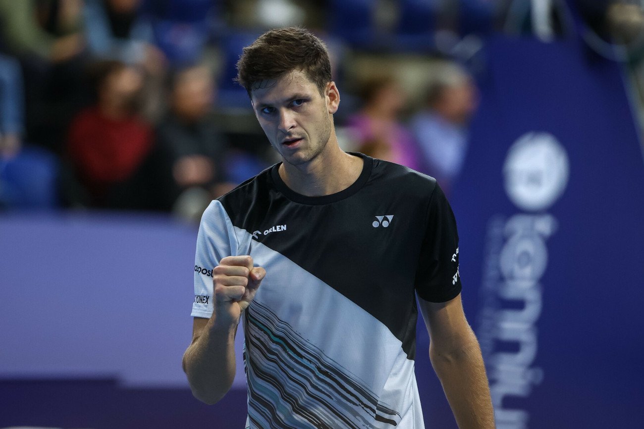 Hubert Hurkacz może drugi raz z rzędu zagrać w ATP Finals. Polak musi jednak zaliczyć bardzo dobrą koncówkę sezonu.