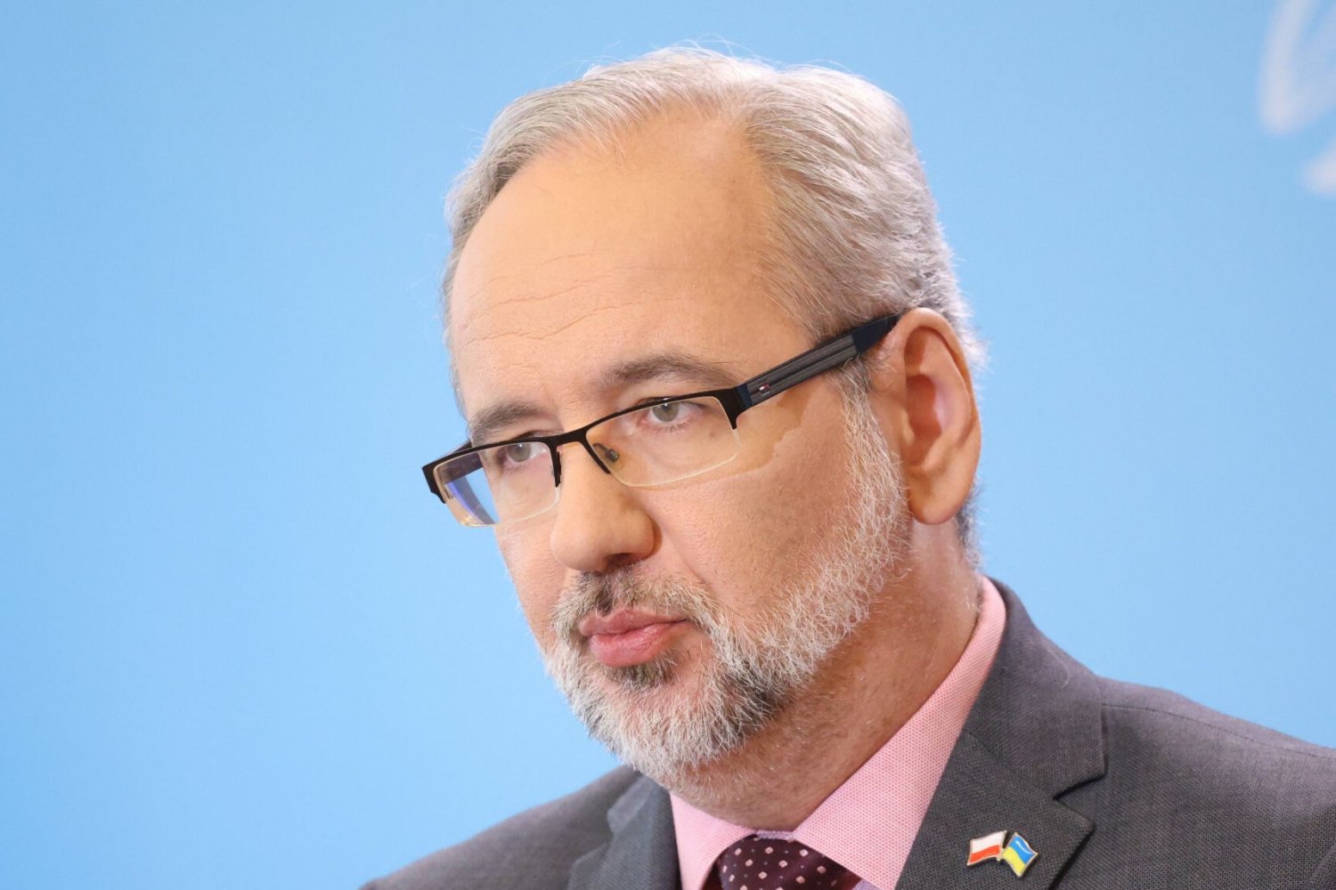 Adam Niedzielski zapowiada powrót restrykcji.