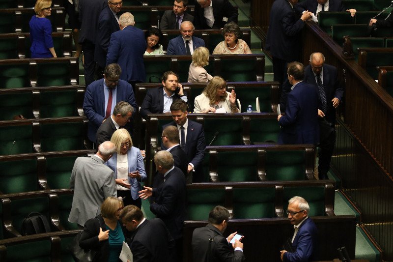 Przerwa wakacyjna w obradach Sejmu będzie drugą najdłuższą w historii III RP.