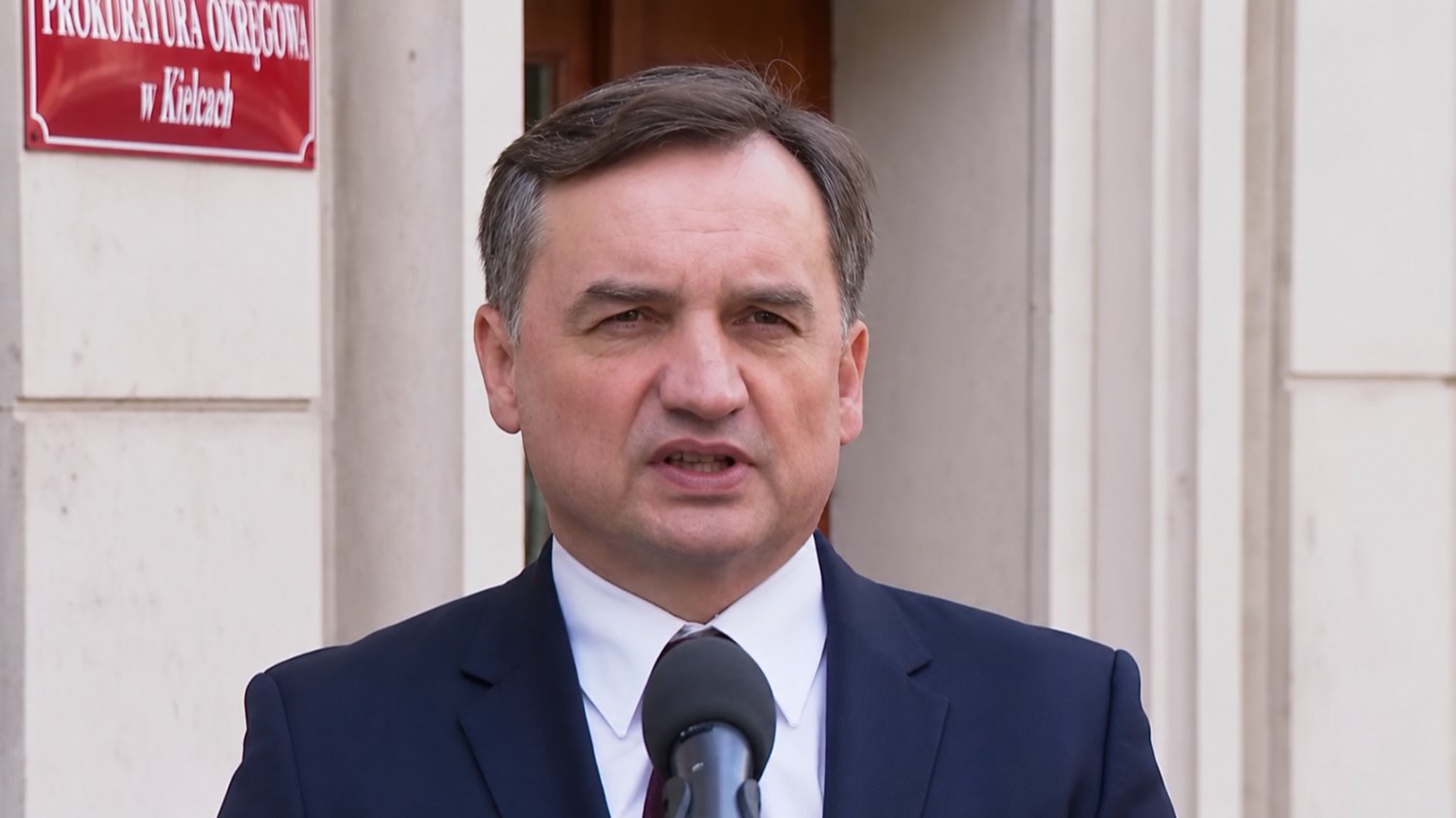Ziobro puścił hamulce w internecie. "Słuchaj, Tusk" to tylko początek tyrady Zbigniew Ziobro