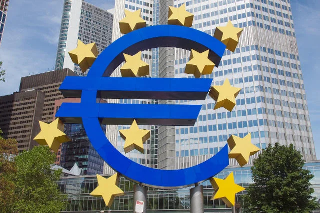 Przed przystąpieniem do strefy euro Polska powinna zreformować swoją gospodarkę