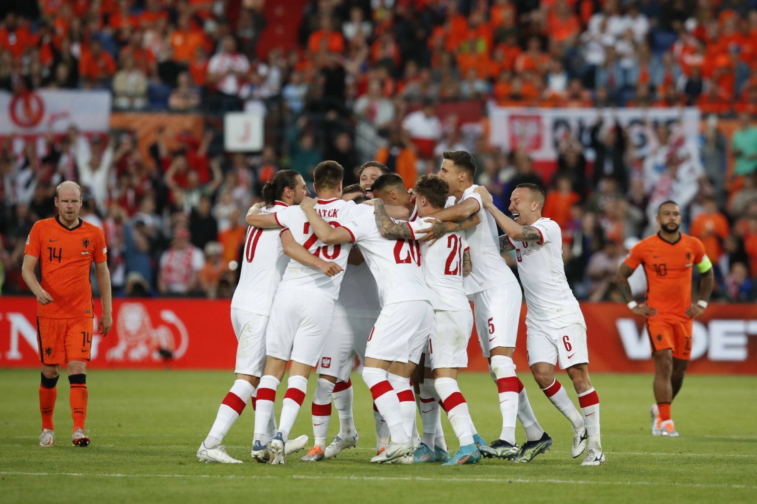 Matty Cash bohaterem, Krzysztof Piątek odrodzony, a Piotr Zieliński katem Holendrów