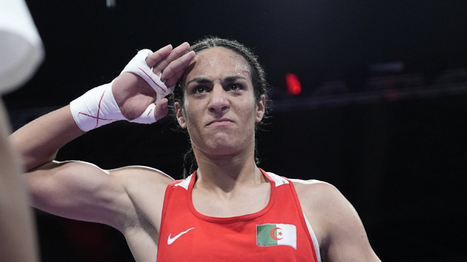 Imane Khelif, algierska bokserka, wzbudza ogromne kontrowersje podczas Igrzysk Olimpijskich w Paryżu.