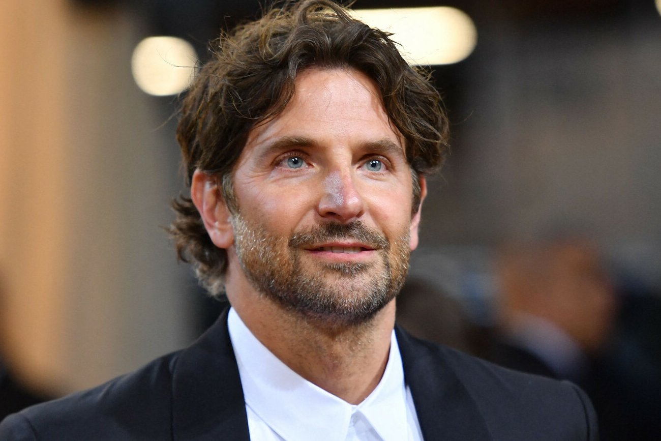 Bradley Cooper opowiedział Bearowi Gryllsowi o swoim uzależnieniu. Bradley Cooper opowiedział Bearowi Gryllsowi o swoim uzależnieniu.