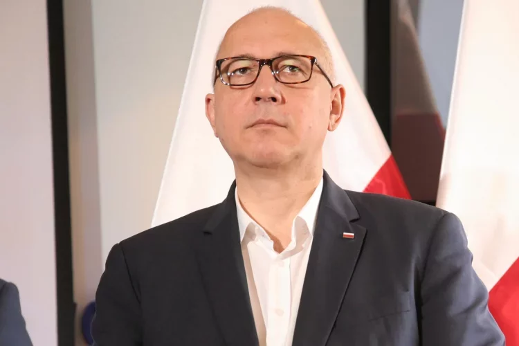 "Jest w Polsce wiele ważniejszych spraw". Ostre słowa Brudzińskiego w rozmowie z dziennikarzem TVN