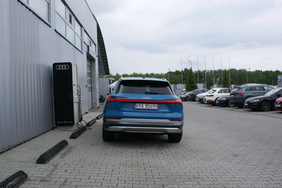 Audi e-tron