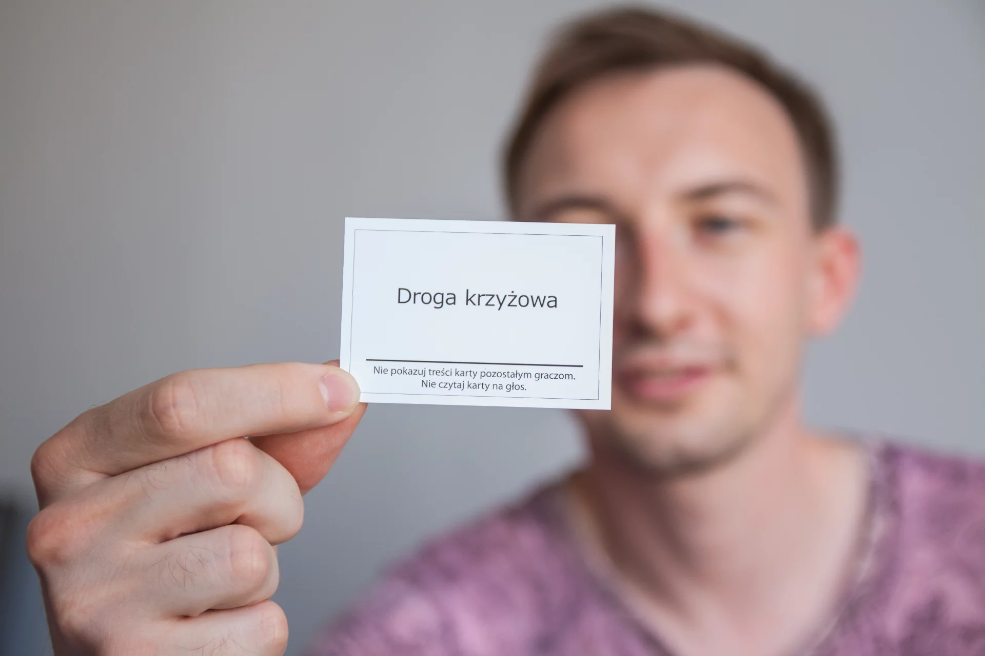 Hasła do kalamburów nawiązuję do m. in. wydarzeń z Biblii