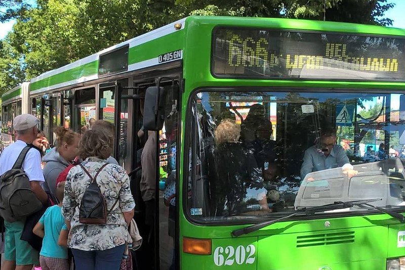 Portal fronda.pl ma problem z autobusem kursującym na Hel.