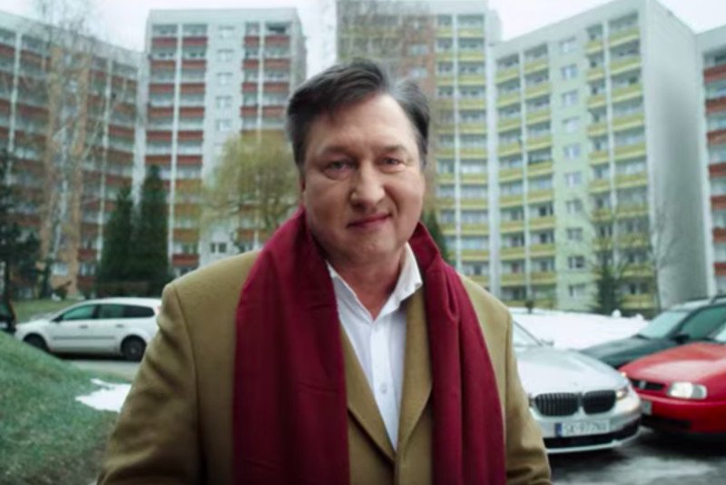 Regionalne Centrum Krwiodawstwa i Krwiolecznictwa w Katowicach przekonuje w spocie, że jesteśmy może różni, ale łączy nas jedno - krew.