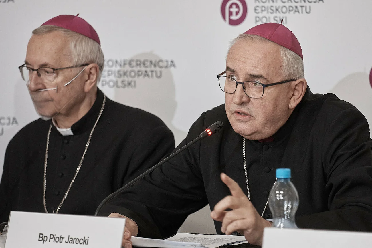 Biskup Piotr Jarecki zapowiedział, że jest otwarty na uczestnictwo środowisk LGBT w synodzie.