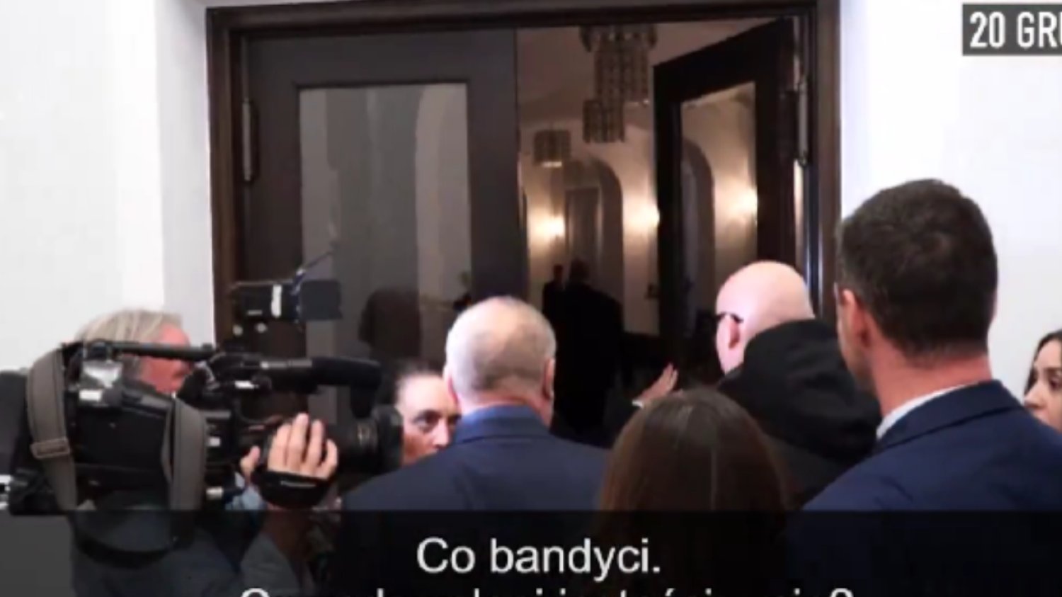 Politycy PiS nie wytrzymują. Chamskie odzywki do dziennikarzy.