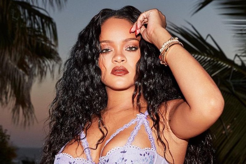 13 hitów napisanych dla Rihanny, które śpiewają inni artyści. A w tym m.in. Selena Gomez, Sia i Beyonce