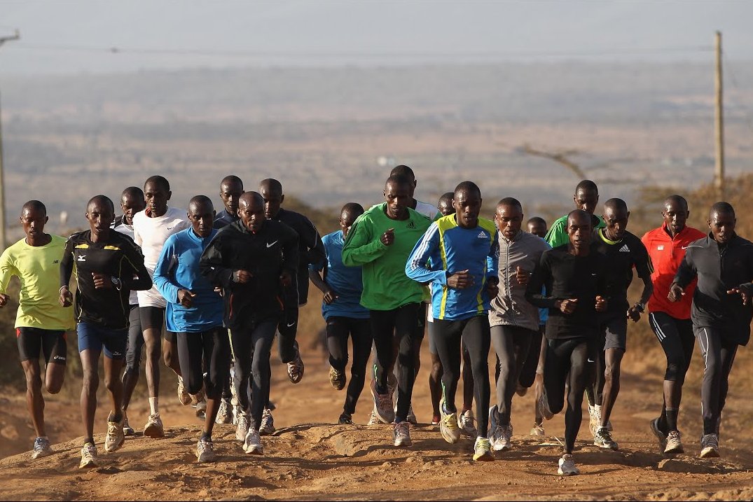 Sportowcy z kenijskiego ludu Kalendżin są od lat mistrzami w biegach długodystansowych