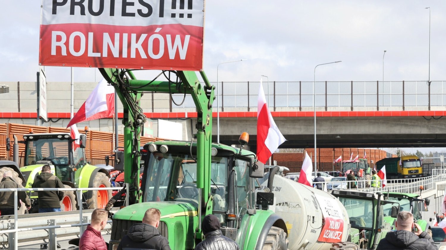 O co tak naprawdę chodzi rolnikom? Ekspertka mówi o celach politycznych.
