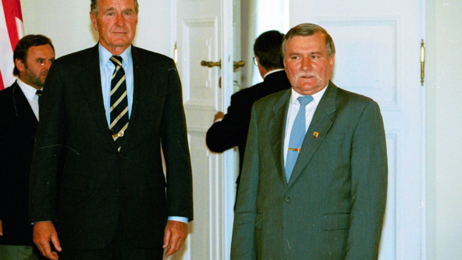 21.07.1995 roku. Prezydent USA George Bush i prezydent Lech Wałęsa w Pałacu Prezydenckim w Warszawie