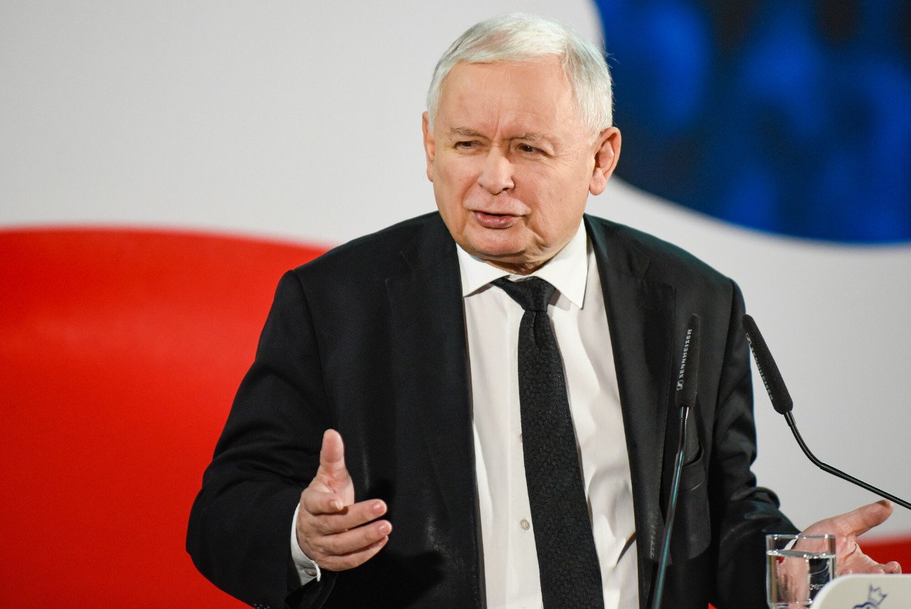 Kaczyński atakuje lekarzy za wysokie zarobki. Sugeruje też, że narażają pacjentów. Samorząd lekarzy odpiera zarzuty