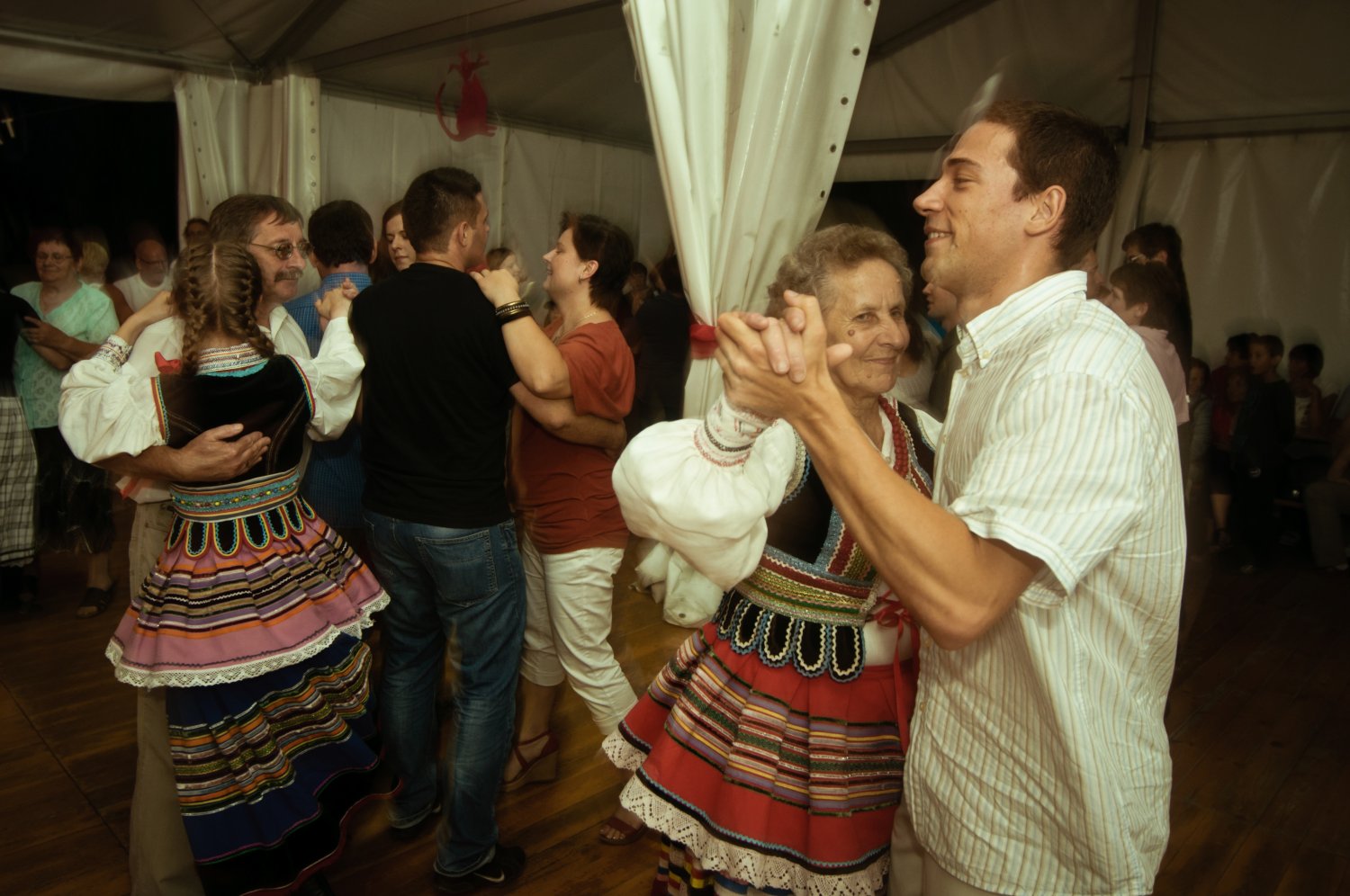 tańce w klubie Tyndyryndy