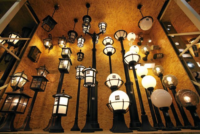 Większość świetlówek przestanie świecić o wiele wcześniej niż by wynikało z deklaracji producentów.