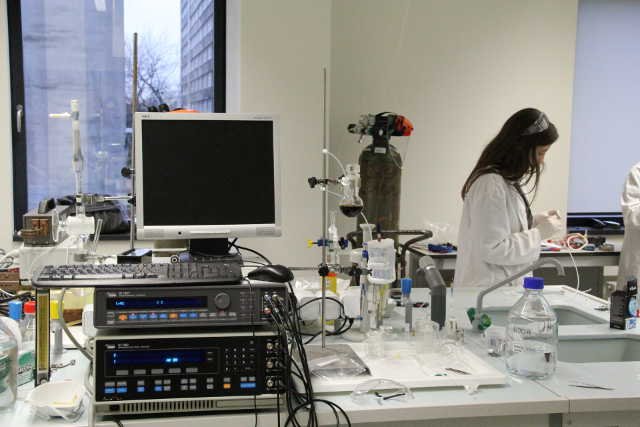 Laboratorium Nowych Źródeł Energii z najnowocześniejszym sprzętem w Europie wschodniej.