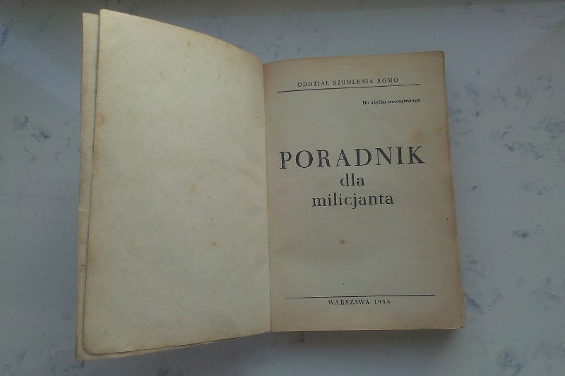 Poradnik dla milicjanta z 1958 r.: