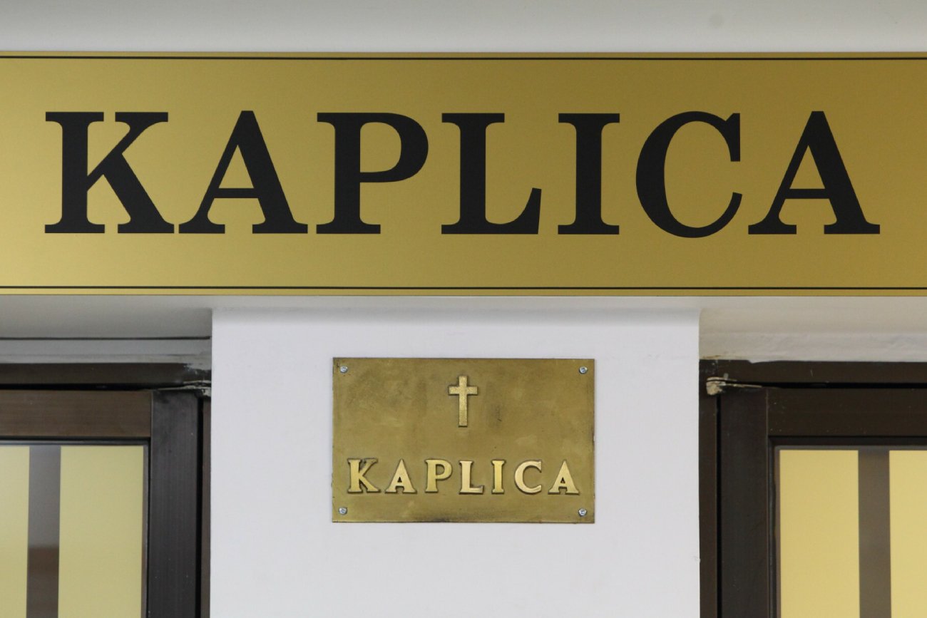 Agnieszka Chrobak sprowadziła relikwie do szpitala. Będzie leczyć modlitwą