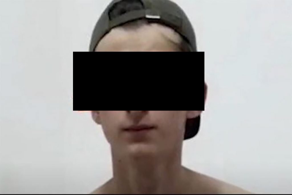 Samogwałt przed kamerą jako kara za krytykę Kadyrowa.