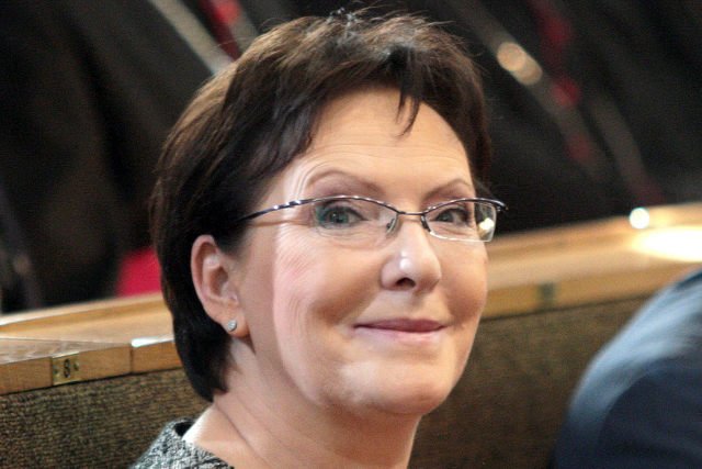 Wyniki październikowego sondażu CBOS wskazują, że Ewie Kopacz ufa 59 procent Polaków