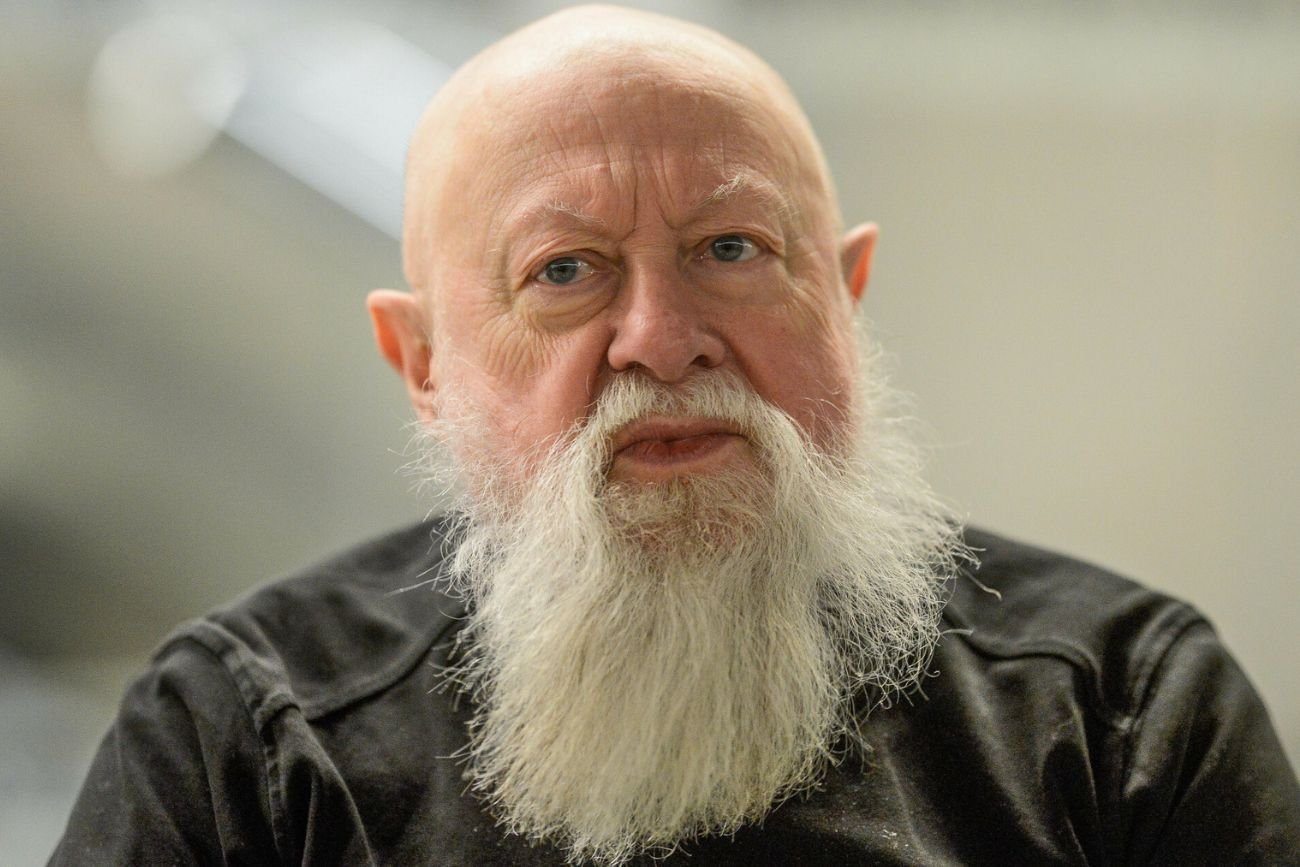 Profesor Jerzy Bralczyk uczestniczył w wypadku.