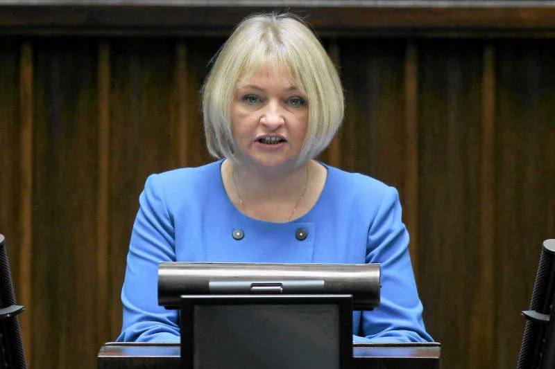 Posłanka PiS, Barbara Bartuś na sejmowej mównicy.