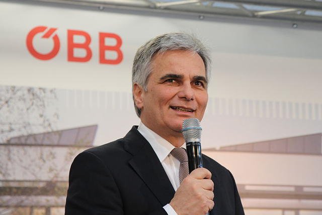 Werner Faymann chce kar dla państw UE, które nie zgadzają się na pomoc imigrantom