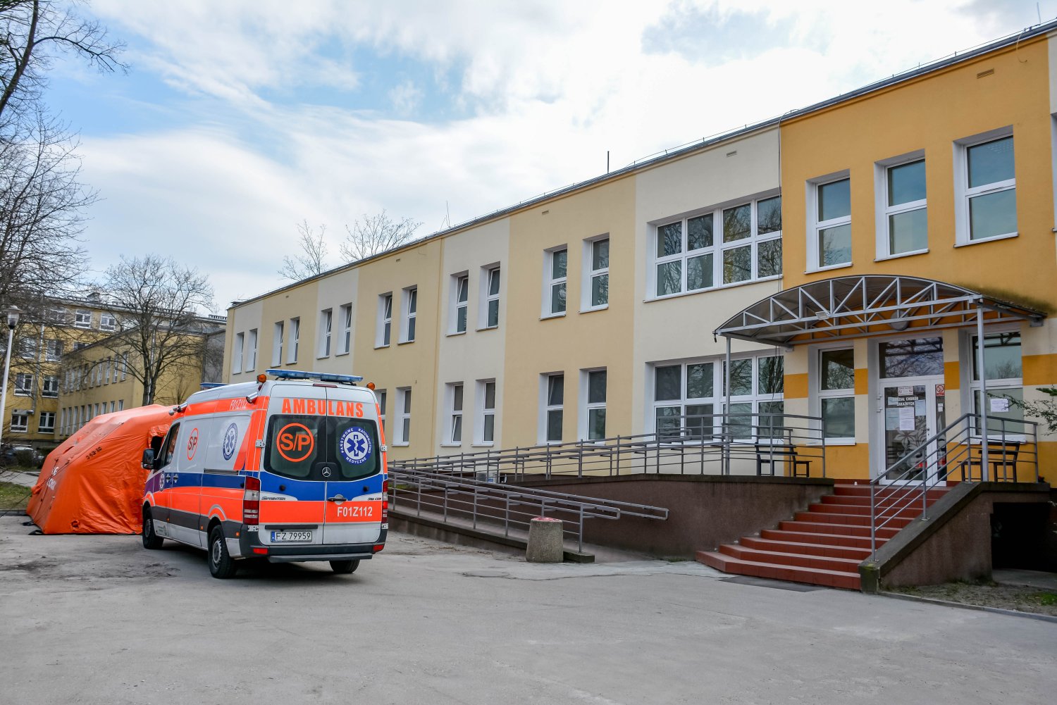 Jest kolejna ofiara koronawirusa w Polsce.