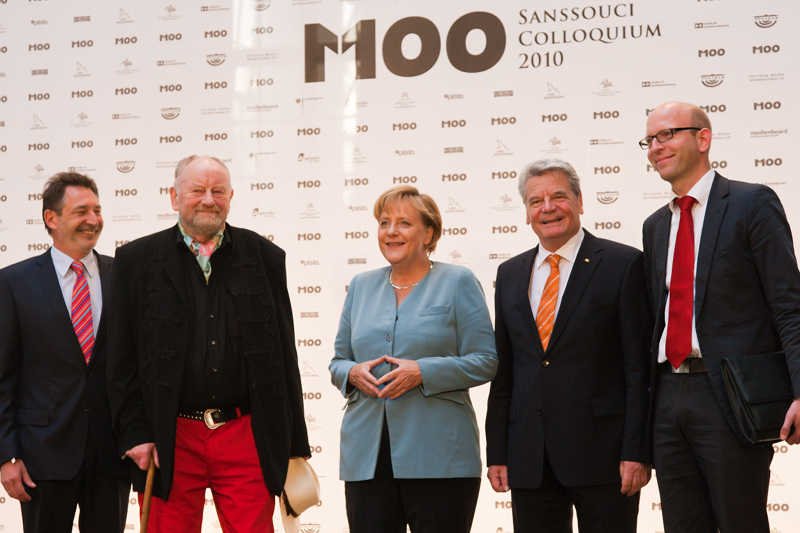 W konferencji biorą udział również politycy