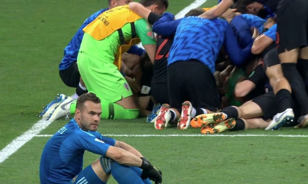 Chorwaci się cieszą, a Rosjanie... płaczą po ostatnim meczu ćwierćfinałowym na tym mundialu.