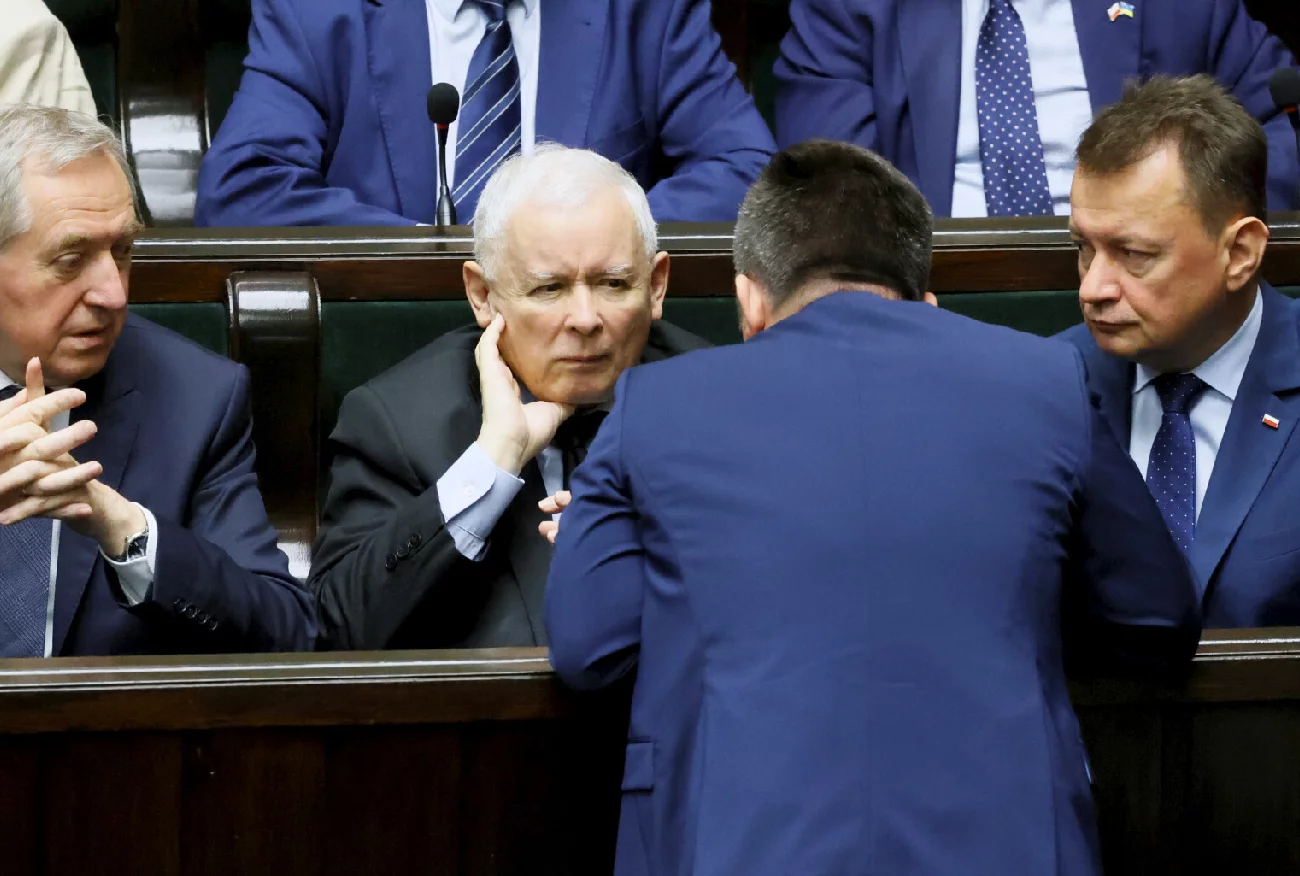 Sondaż. Spada poparcie Jarosława Kaczyńskiego i PiS.