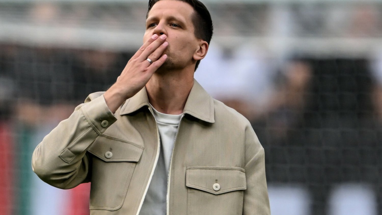 Wojciech Szczęsny pożegnał się z kibicami na stadionie.