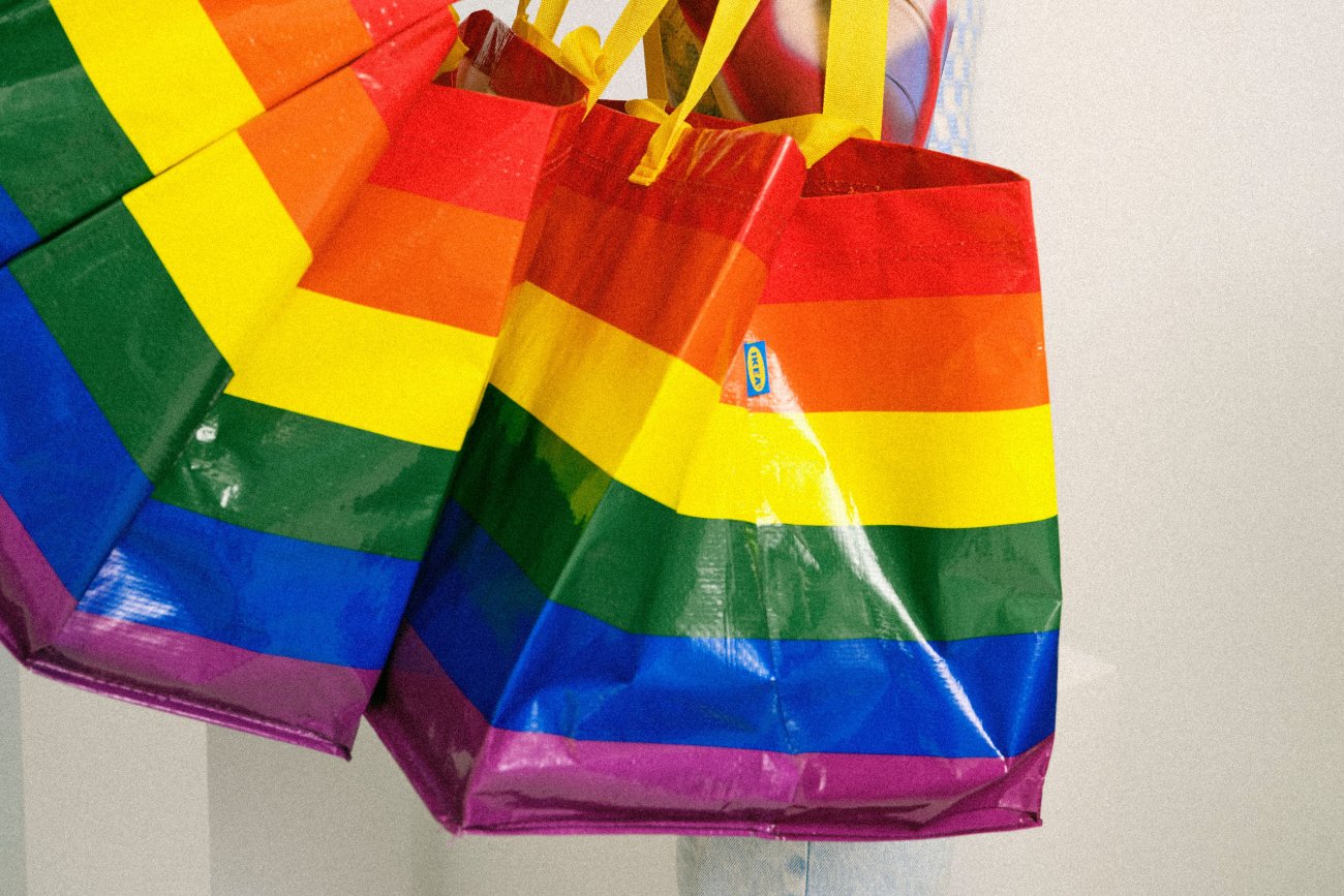 Pieniądze ze sprzedaży torby STORSTOMMA trafią na rzecz Fundacji Dajemy Dzieciom Siłę.