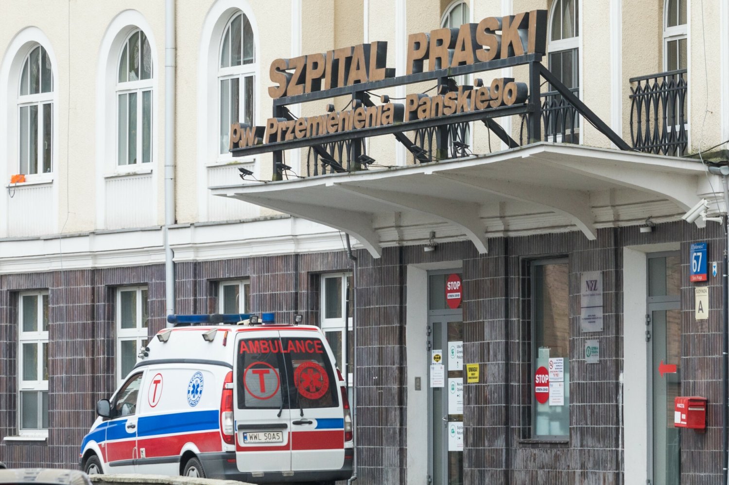 66-latek wyskoczył z okna Szpitala Praskiego.