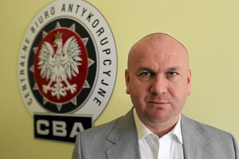 Szef CBA, Paweł Wojtunik uważa, że zdjęcia z imprez agentów pokazują iż nie wszystko przebiegało do końca profesjonalnie.