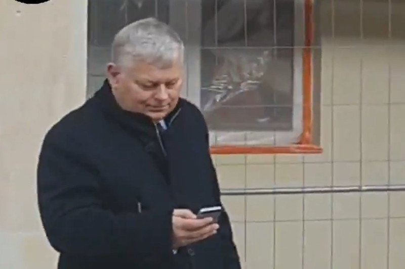 Marek Suski został bohaterem żartu Lotnej Brygady Opozycji.