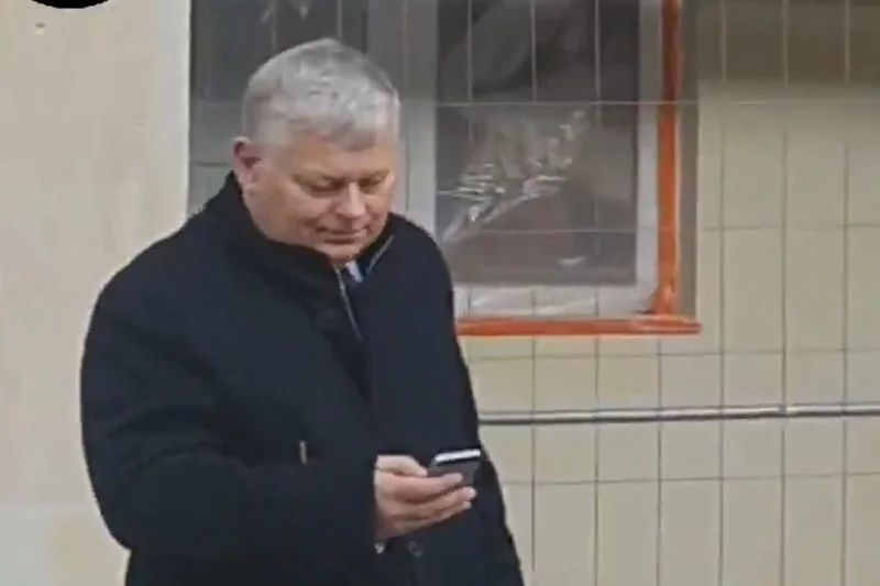 Marek Suski został bohaterem żartu Lotnej Brygady Opozycji.