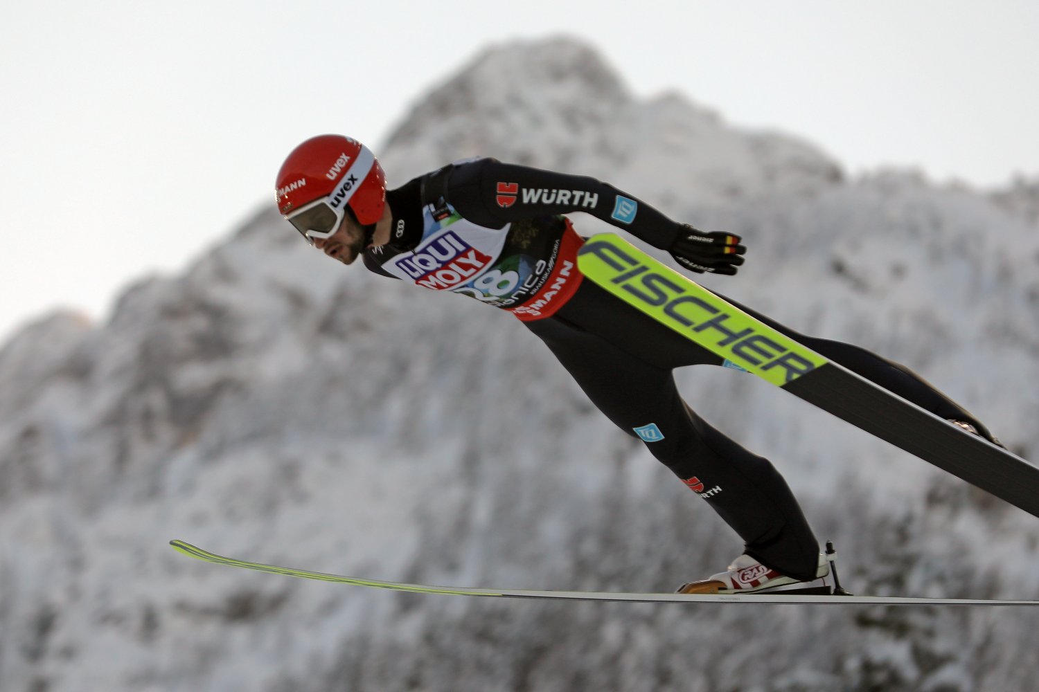 Niemiec Markus Eisenbichler był najlepszy podczas treningów w Oberstdorfie w środę